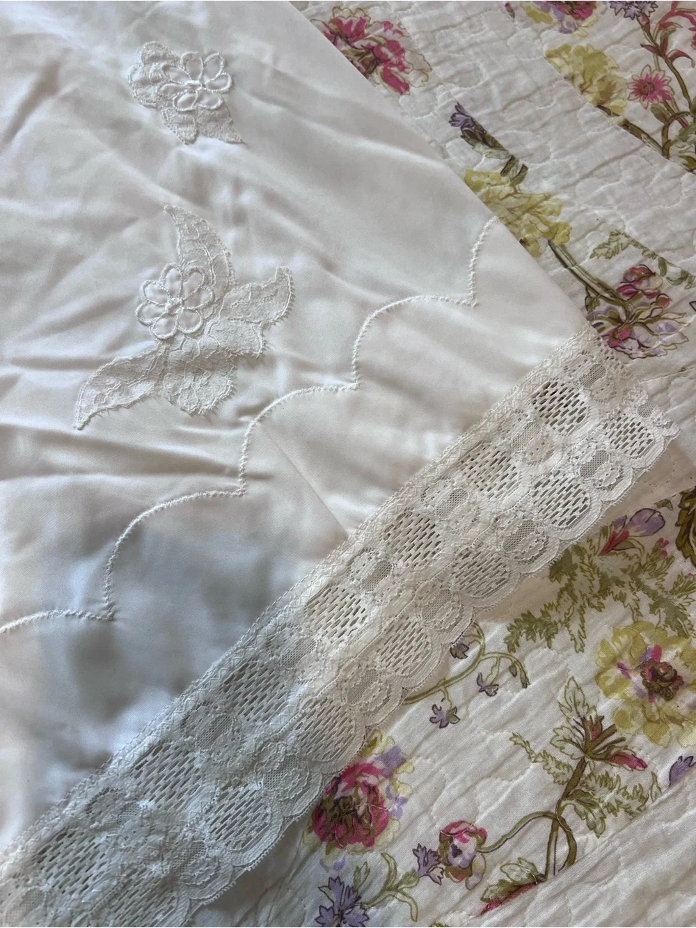 VTG Ivory White Full Slip Dress Floral Lace Embroidered Scallop Medium